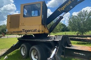 2005 Tigercat 240B  Log Loader